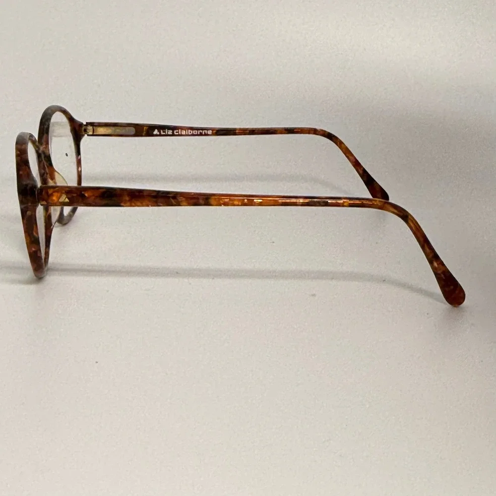 Liz Claiborne liz claiborne